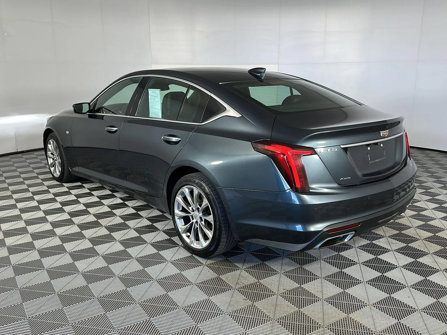 Used 2021 Shadow Metallic Cadillac Premium Luxury image 8