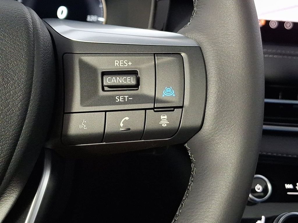 New 2027 GRAPHITE SHADOW INFINITI Luxe AWD image 17