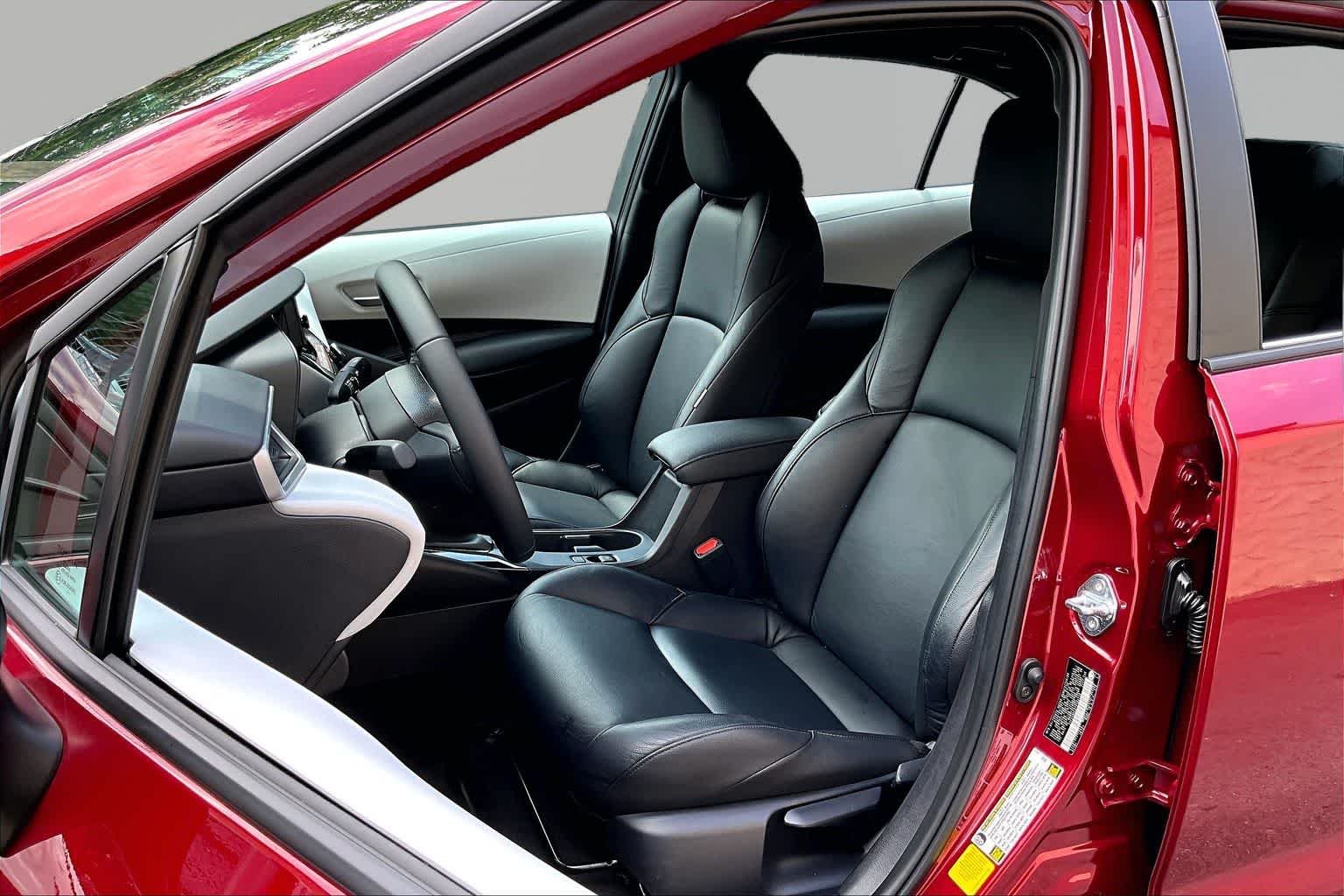 Used 2026 Ruby Flare Pearl Toyota SE image 8