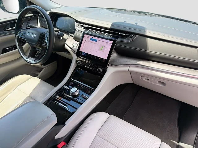 Used 2022 Gray Jeep Overland image 29