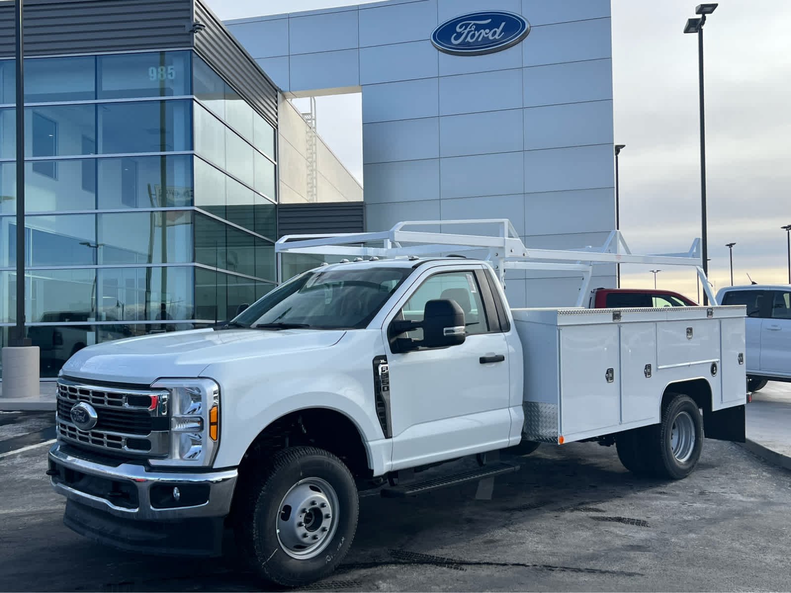 2025 Ford F-350 Super Duty Chassis Cab