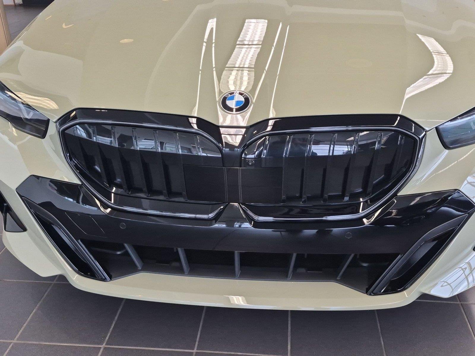 New 2027 Special Order Color BMW 540i xDrive image 12