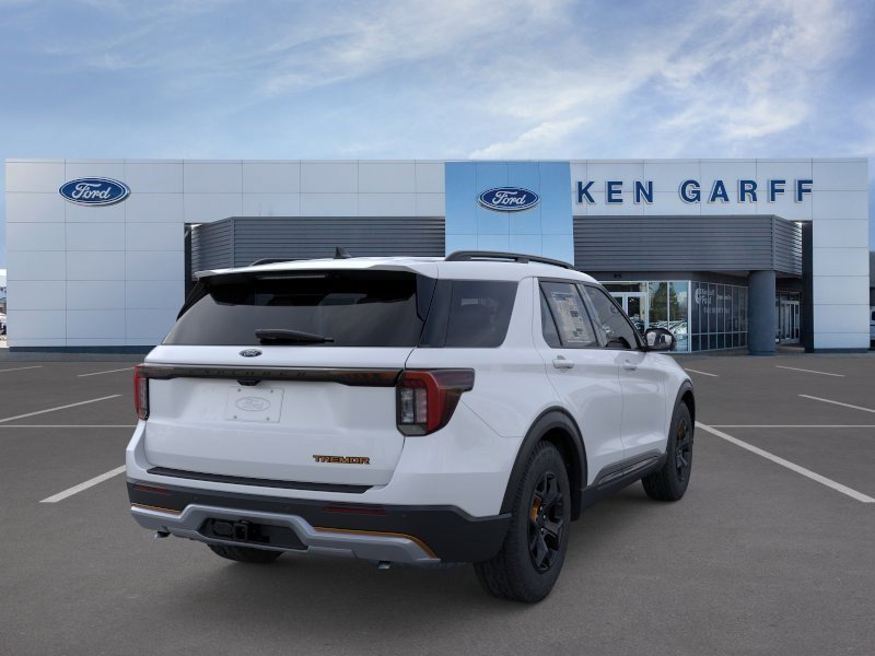 New 2026 Space White Metallic Ford Tremor image 9