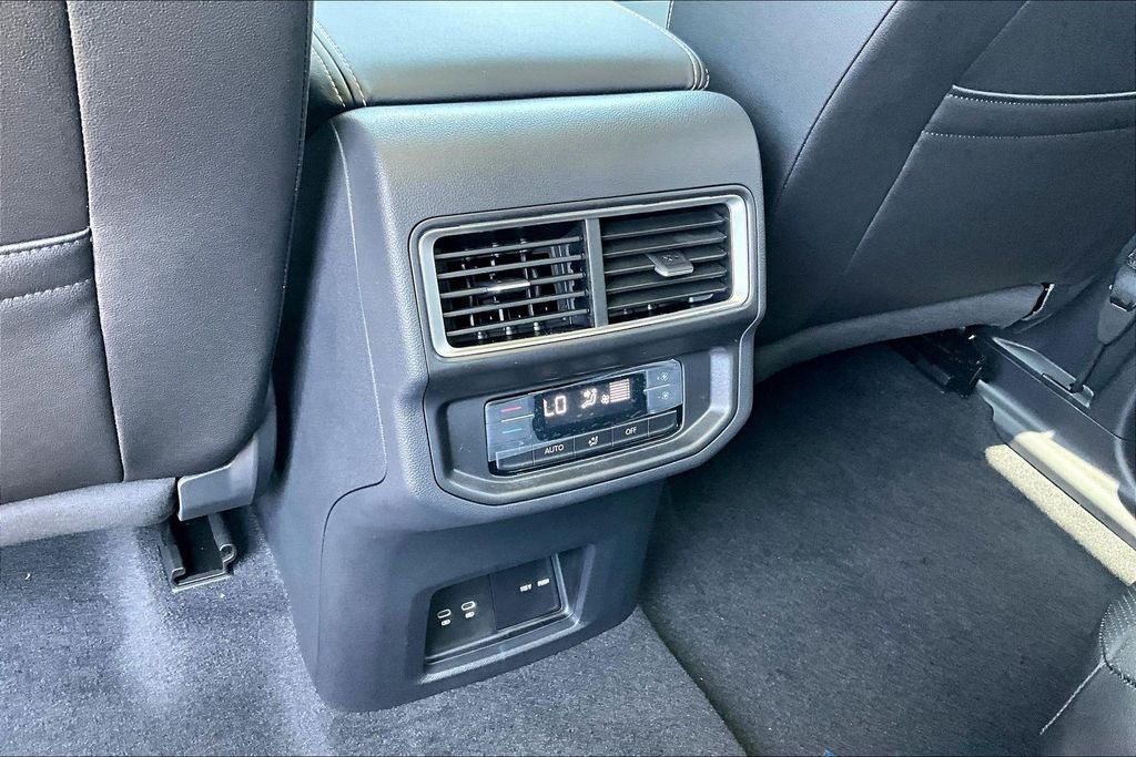 New 2026  Volkswagen 2.0T SE w/Technology image 8