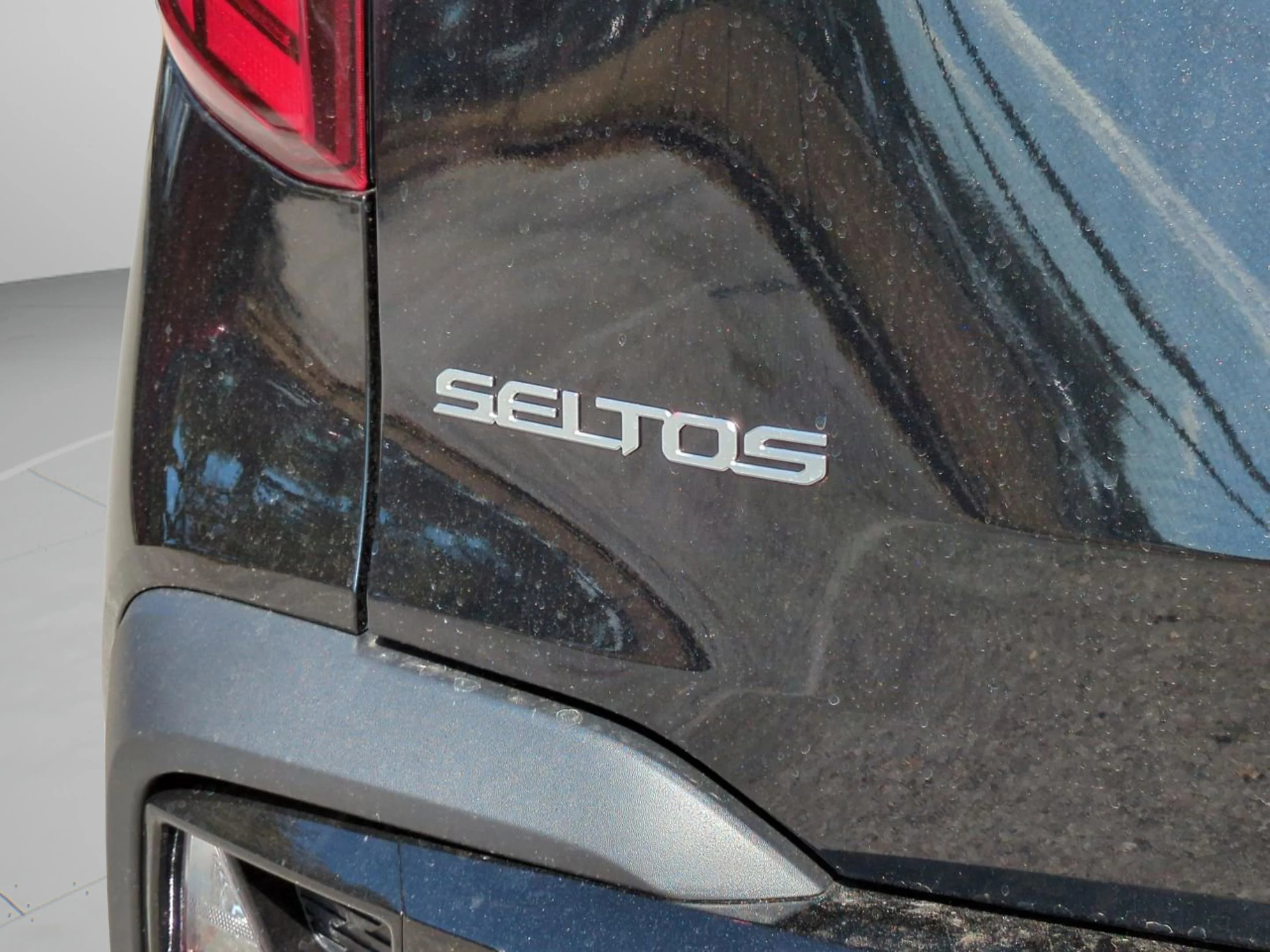 New 2026 Fusion Black Kia EX image 15