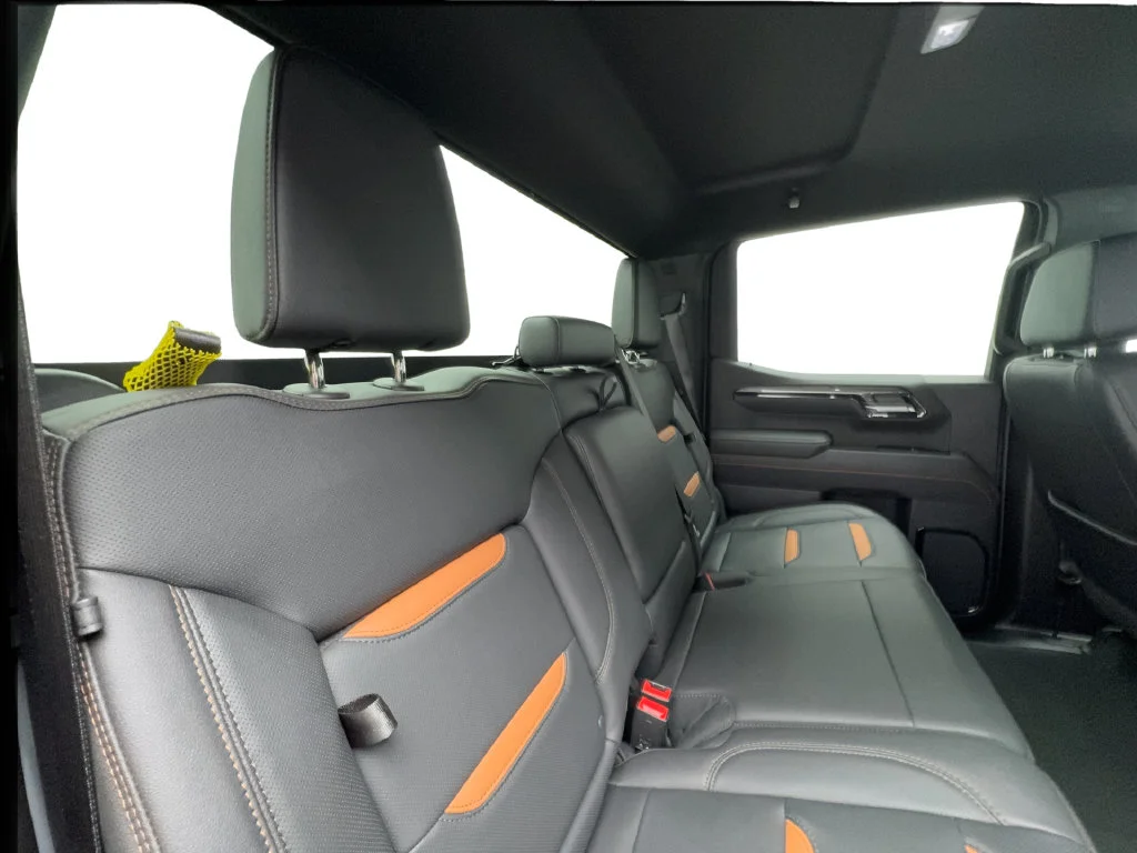 Used 2025 White GMC AT4 image 34