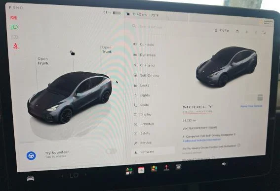 Used 2023  Tesla Performance image 6