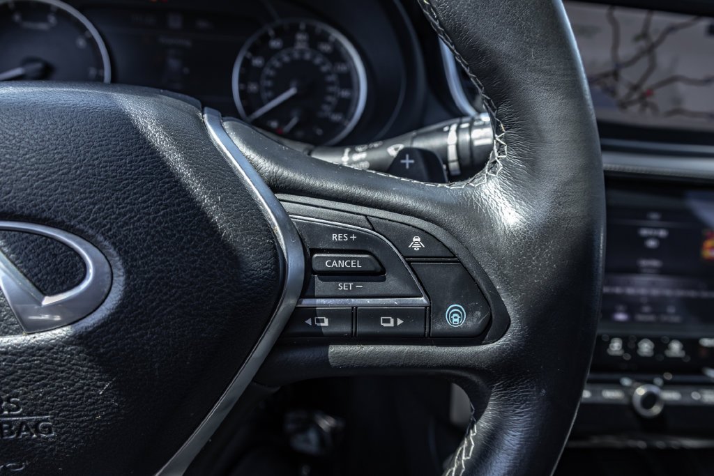 Used 2021 Blue INFINITI Sensory image 24
