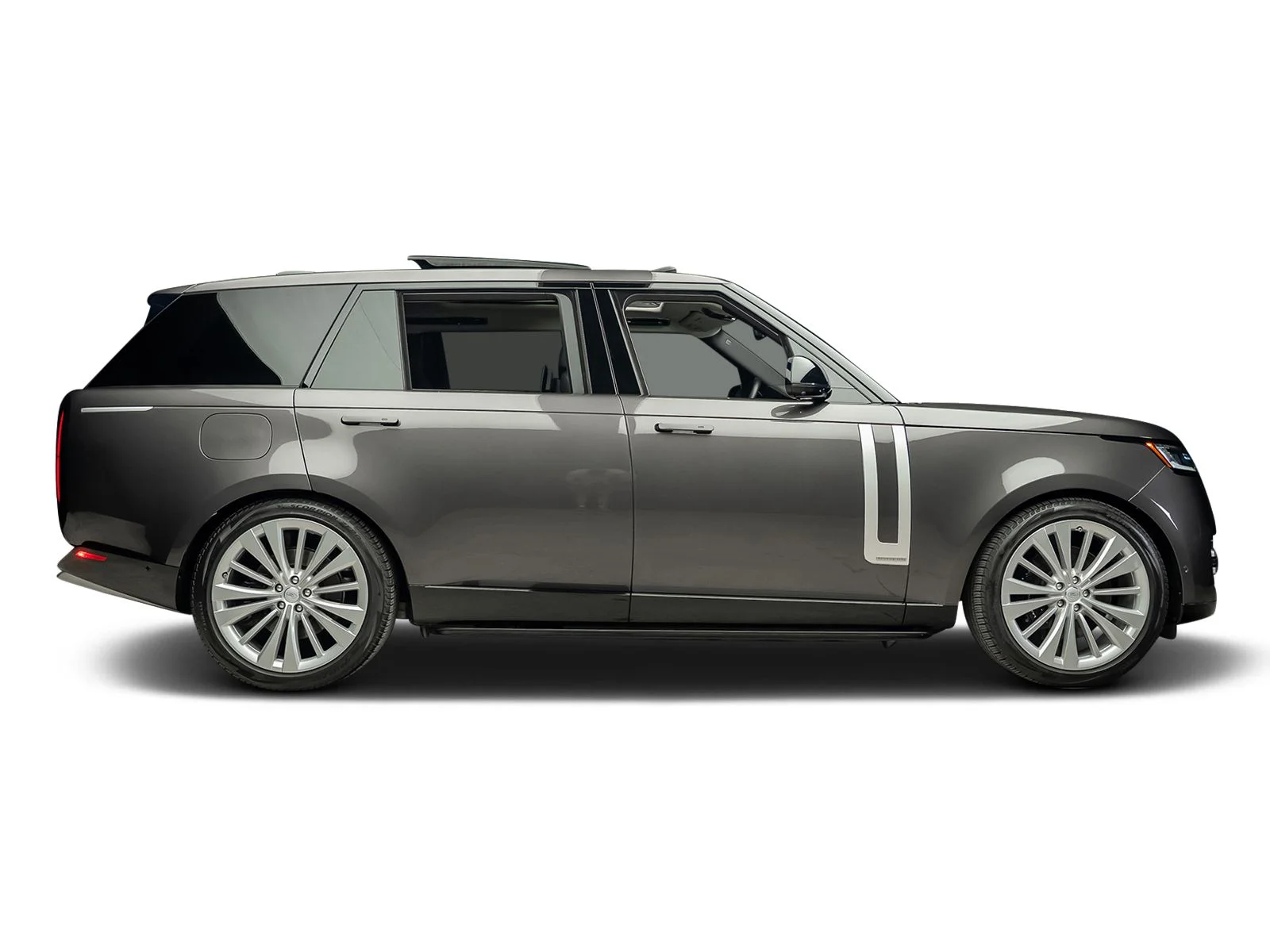 Used 2022 Green Land Rover First Edition image 24