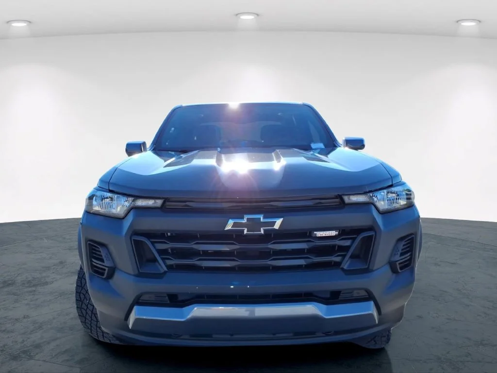 Used 2025 Brown Chevrolet Trail Boss image 4