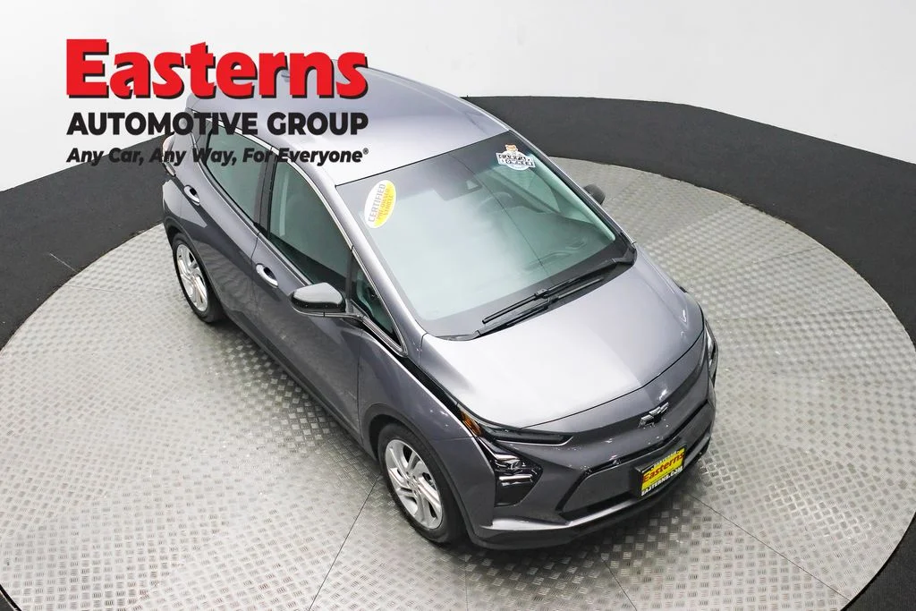 Used 2023 Gray Chevrolet 1LT image 3