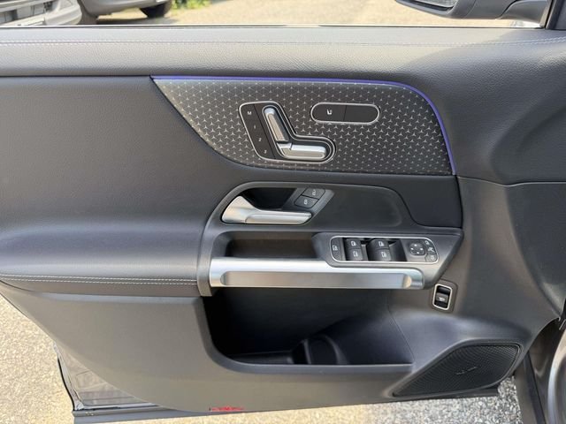 New 2026 Mountain Grey Metallic Mercedes-Benz GLB 250 image 16