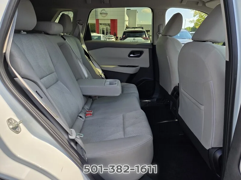 Used 2025 White Pearl NISSAN AWD SV image 21