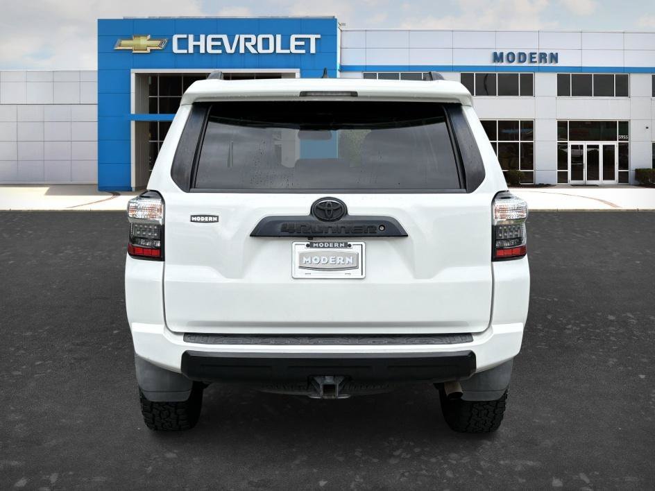 Used 2018 Super White Toyota TRD Off Road Premium image 4