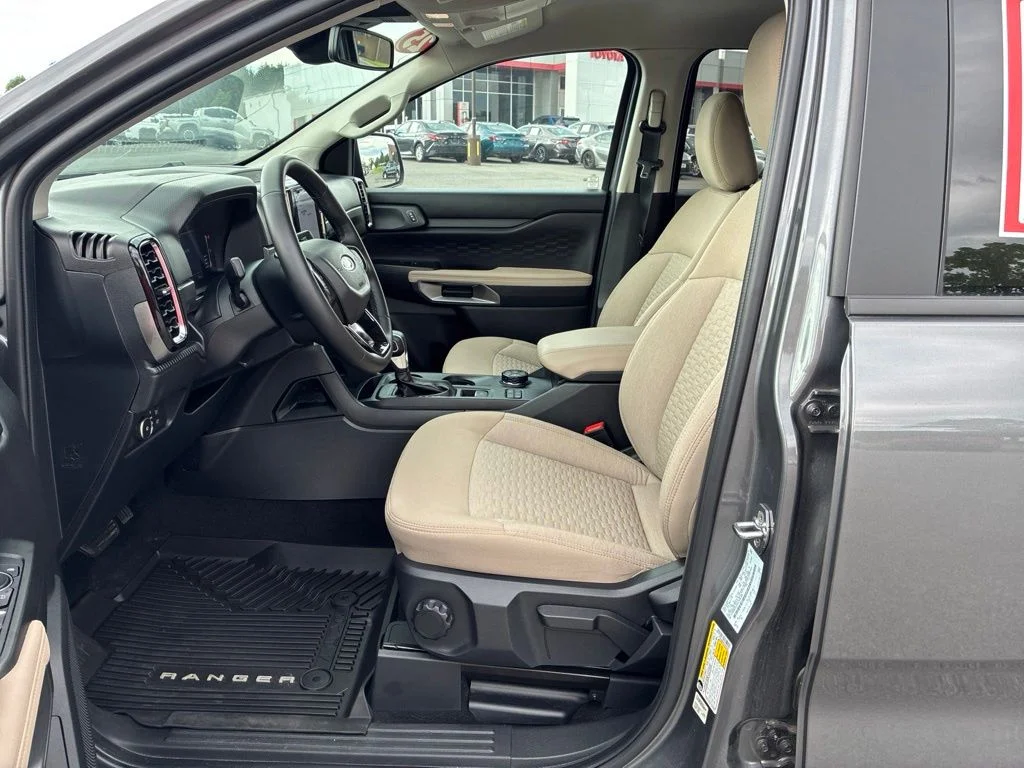 Used 2025 Gray Ford XLT image 16