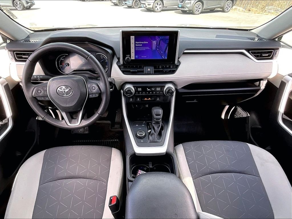 Used 2023 Silver Sky Metallic Toyota XLE image 20