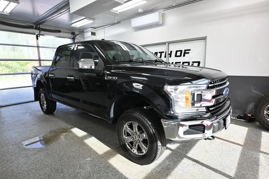 Used 2018 Black Ford XLT image 1