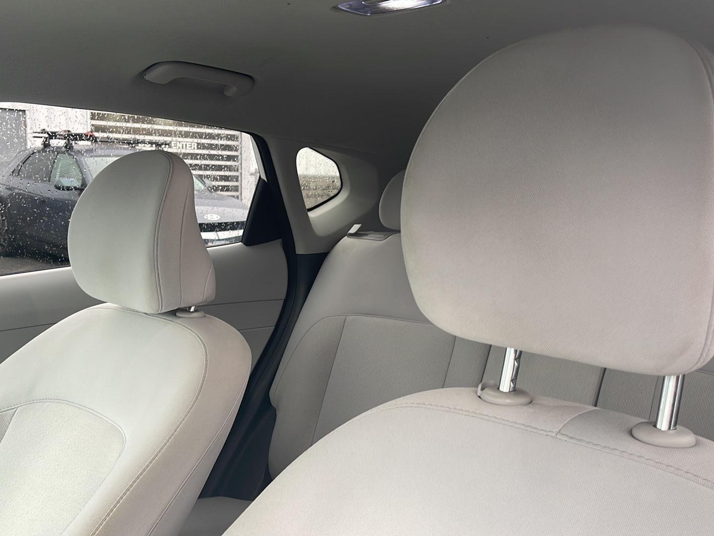 2024 Hyundai Kona SEL - Photo 25