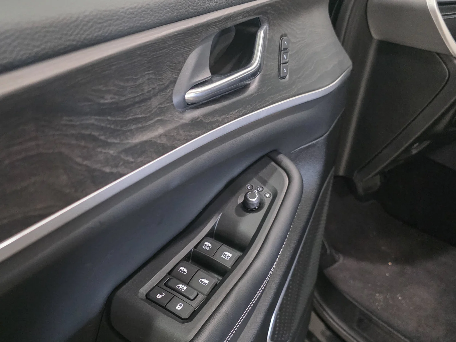 New 2026 Black Jeep Limited image 18