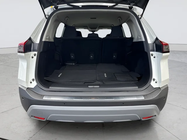 Used 2023 White Nissan SV image 21