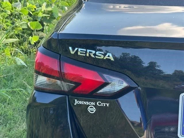 Used 2021 Black Nissan 1.6 S image 18