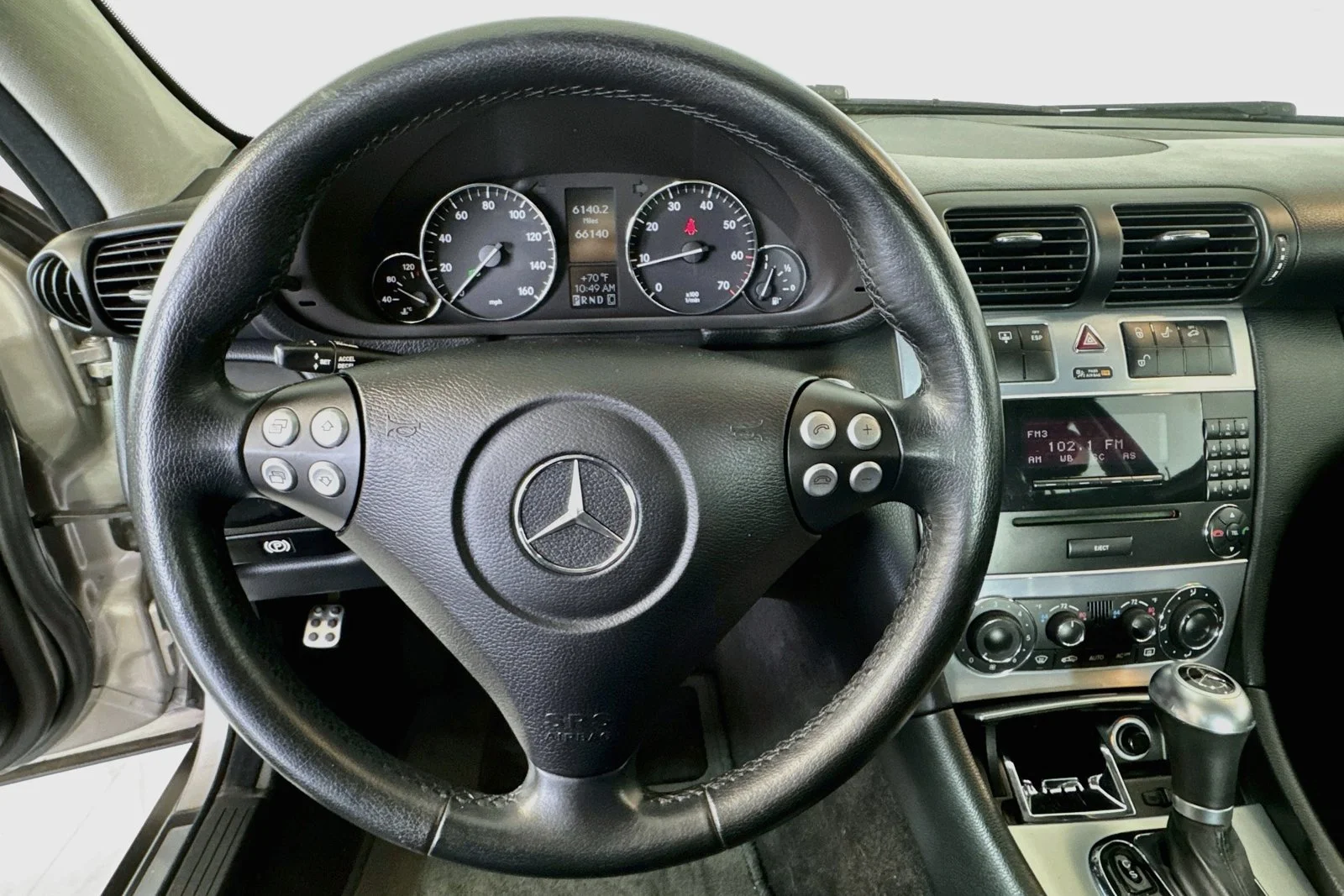 Used 2005 Gold Mercedes-Benz 1.8L image 11