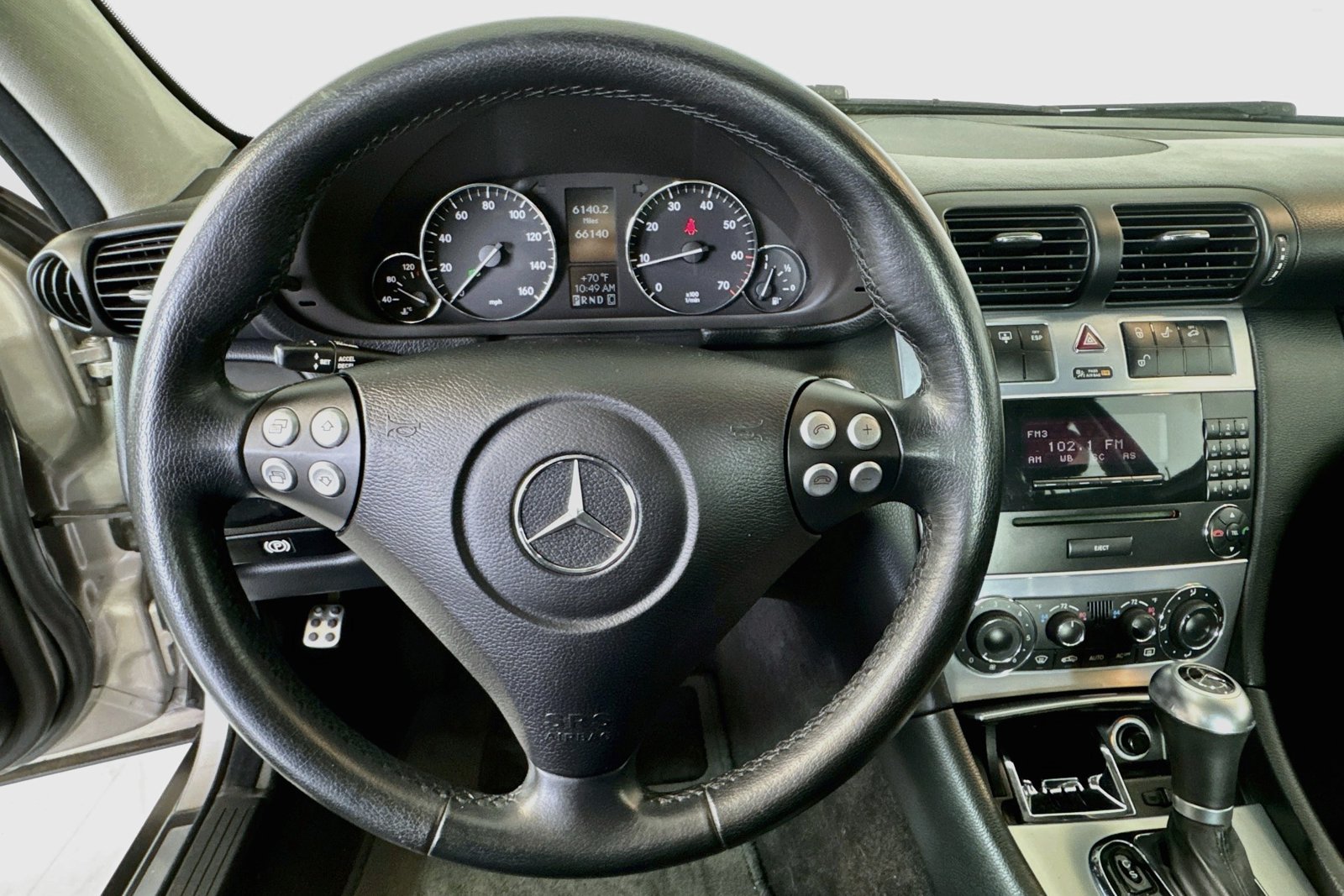 Used 2005 Gold Mercedes-Benz 1.8L image 11