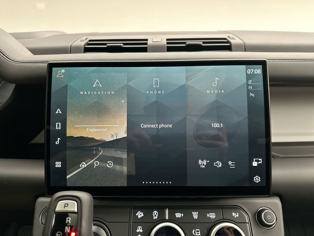New 2026 Santorini Black Land Rover X-Dynamic SE image 14
