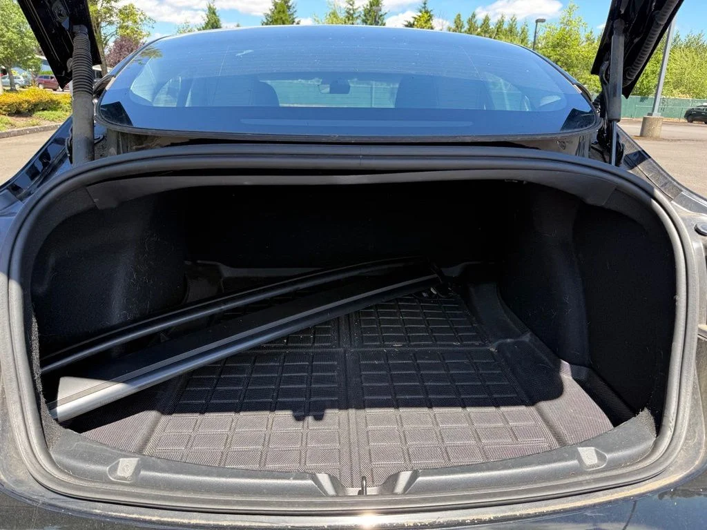 Used 2023 Solid Black Tesla Long Range image 18