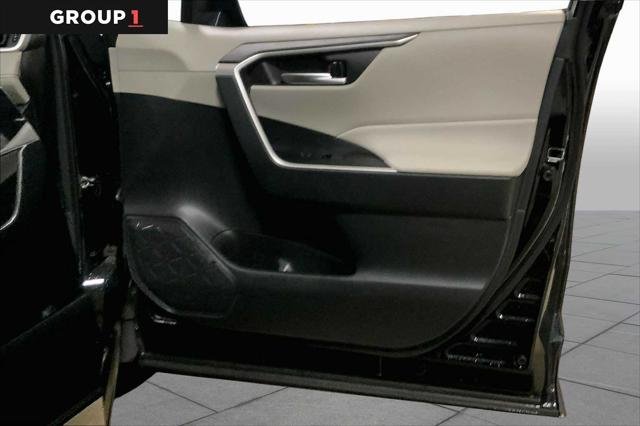 Certified Used 2025 MIDNIGHT BLACK METAL Toyota  image 23