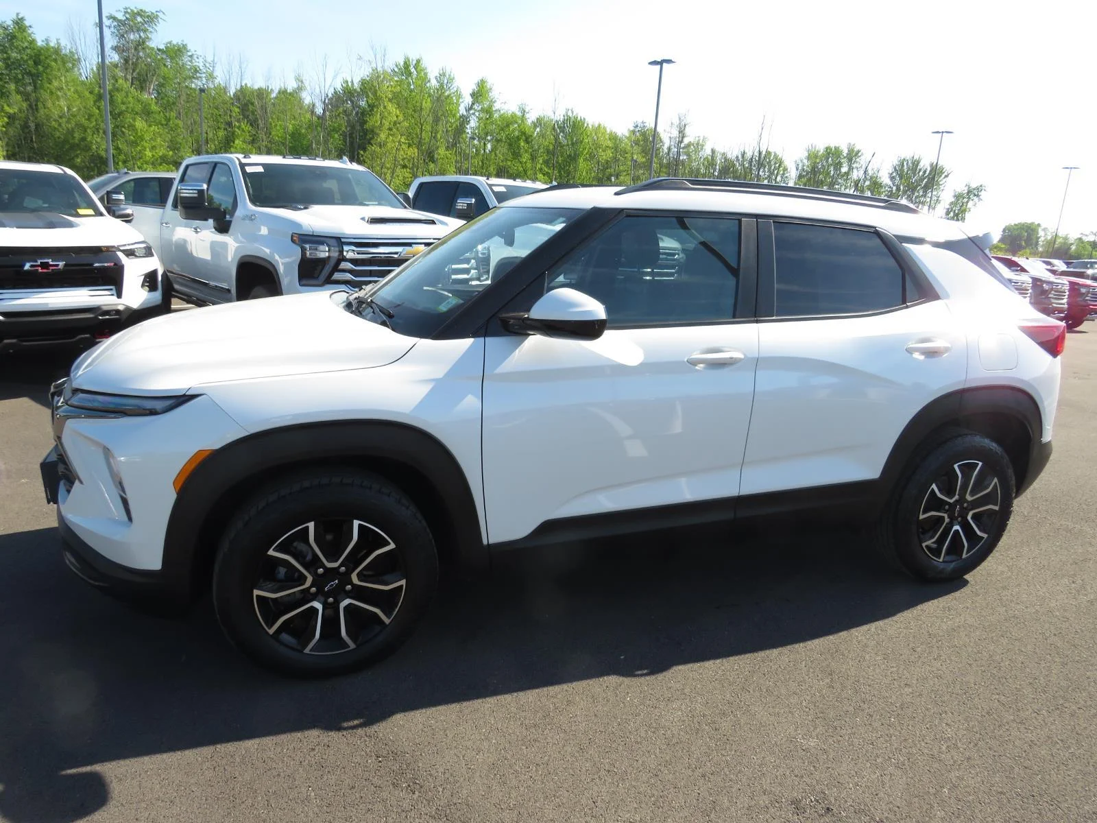 Used 2025 Pearl Chevrolet ACTIV image 14