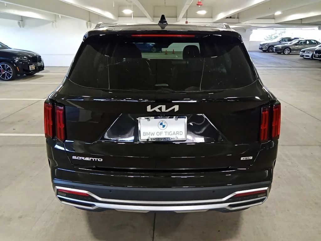 Used 2023 Aurora Black Kia SX Prestige image 6