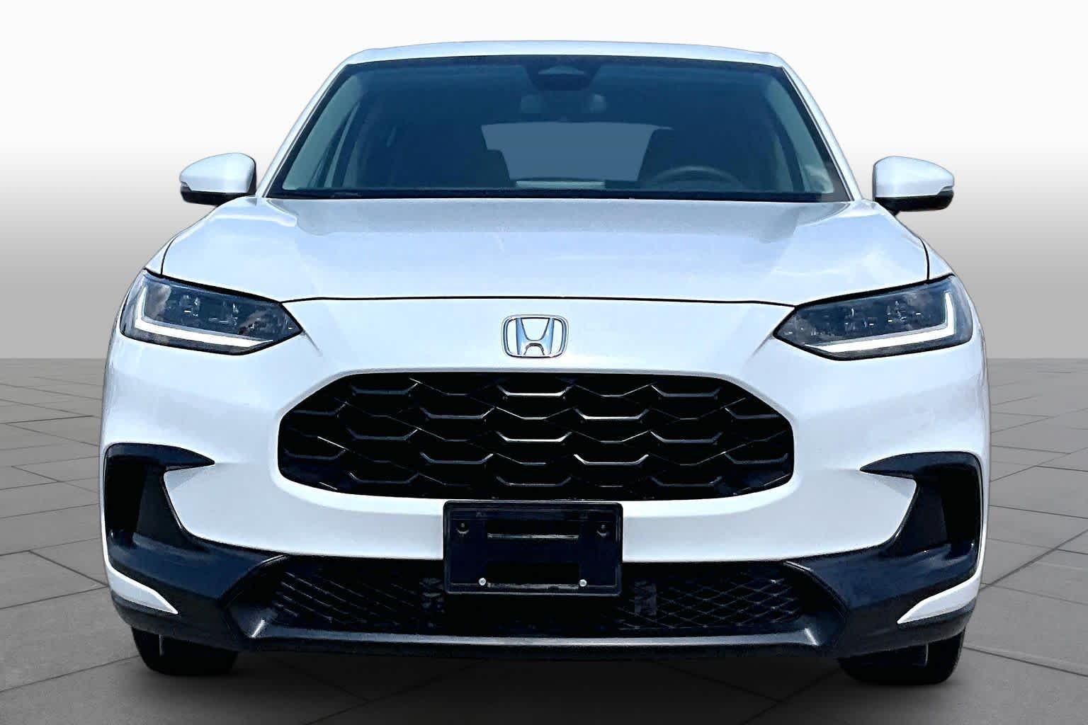 Used 2025 Platinum White Pearl Honda LX image 4