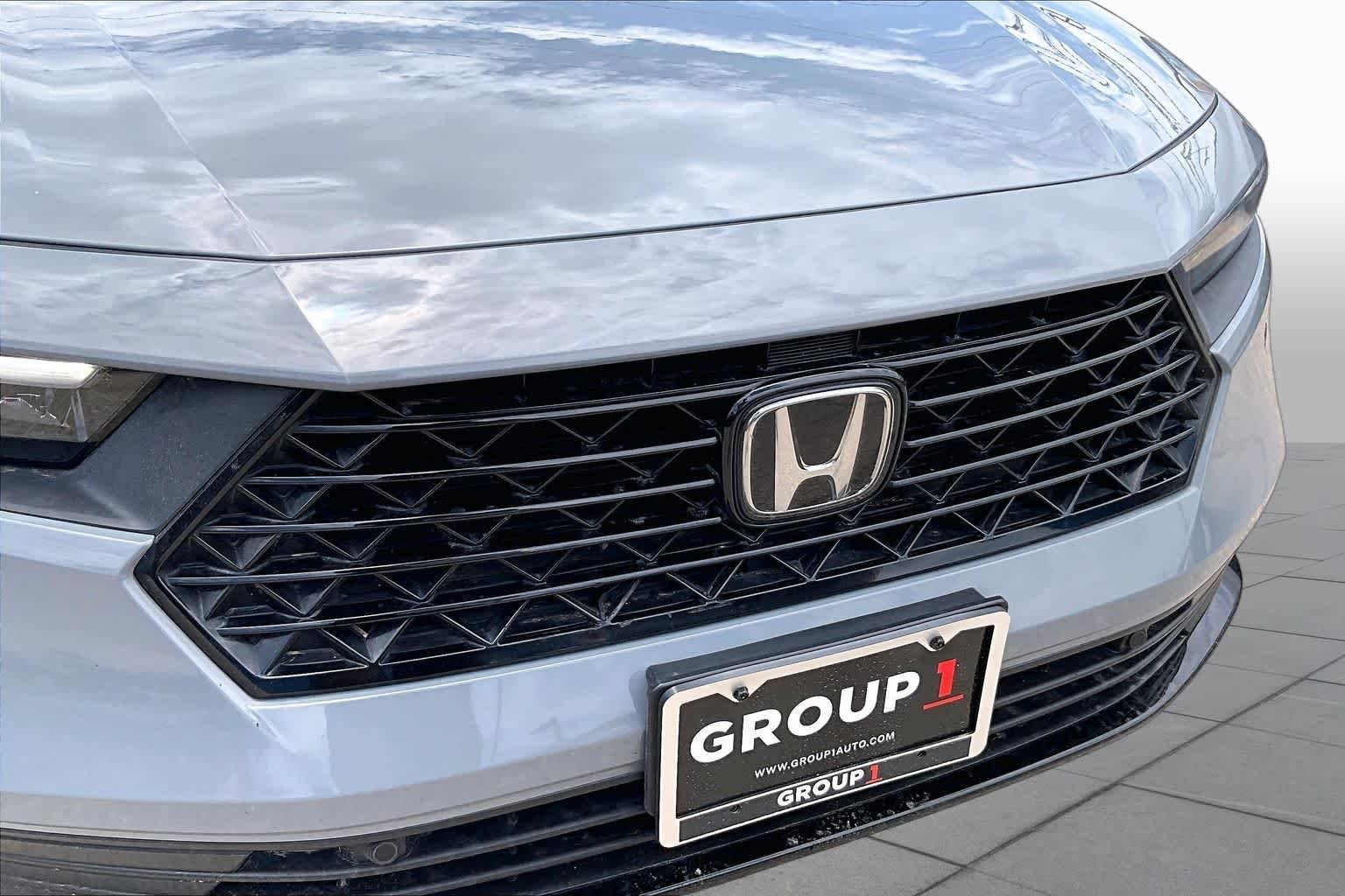 Used 2024 Urban Gray Pearl Honda EX-L image 30