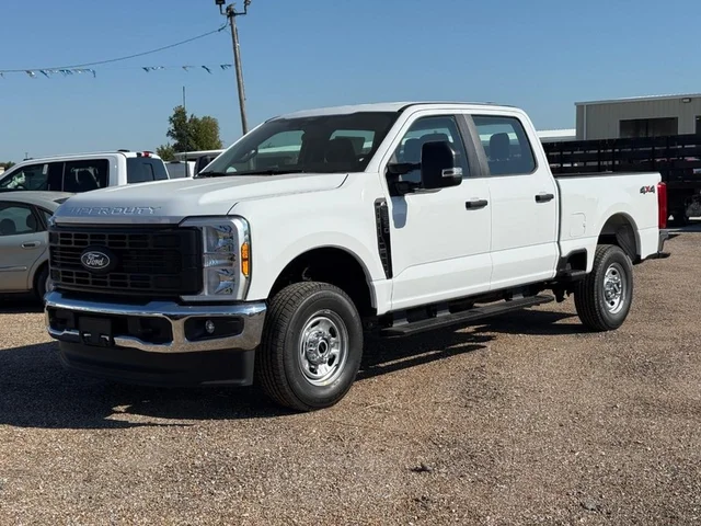 2027 Ford Super Duty F-250 SRW XL 4WD Crew Cab 6.75' Box