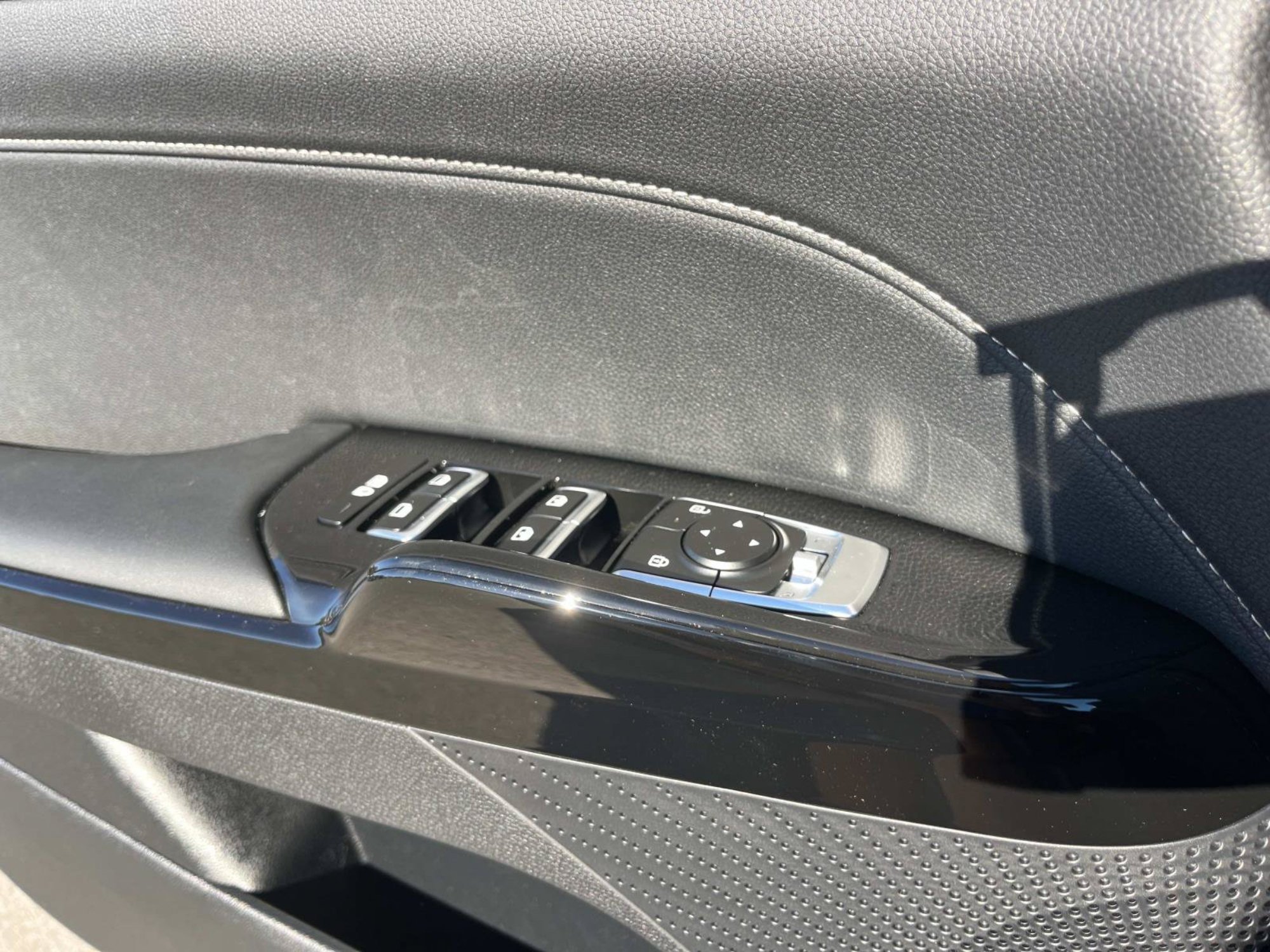 New 2026 Wolf Gray Kia GT-Line image 18