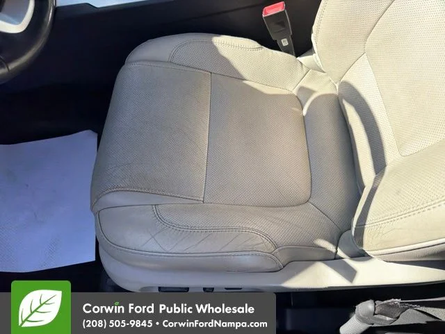 Used 2013 Black Ford Limited image 24