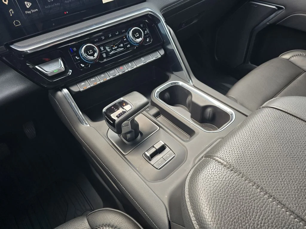 Used 2025 Sterling Metallic GMC Denali image 18