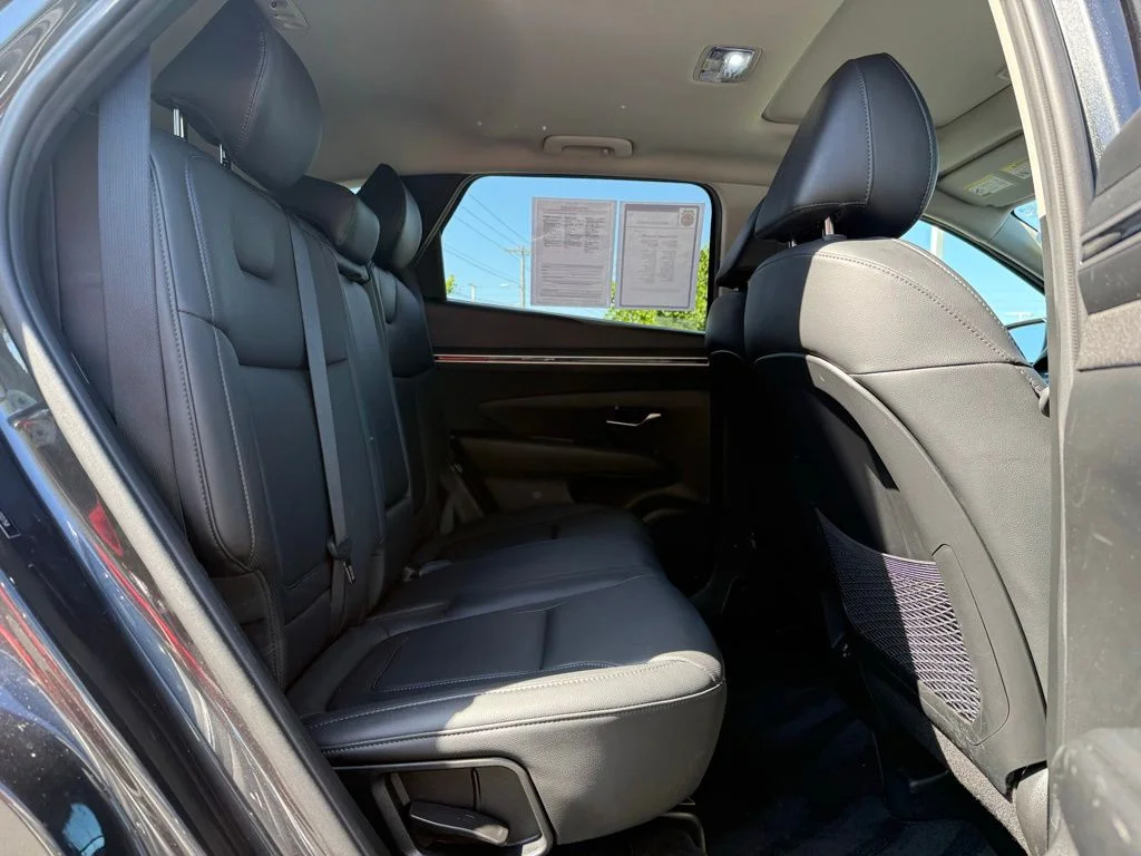 Used 2023 Gray Hyundai SEL image 17