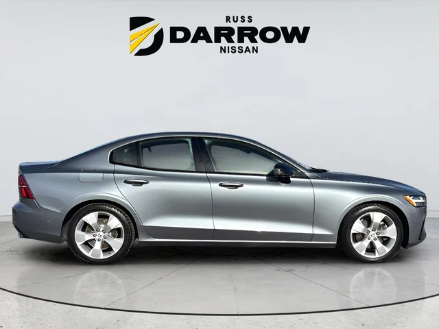 Used 2020 Gray Volvo T5 R-Design image 6