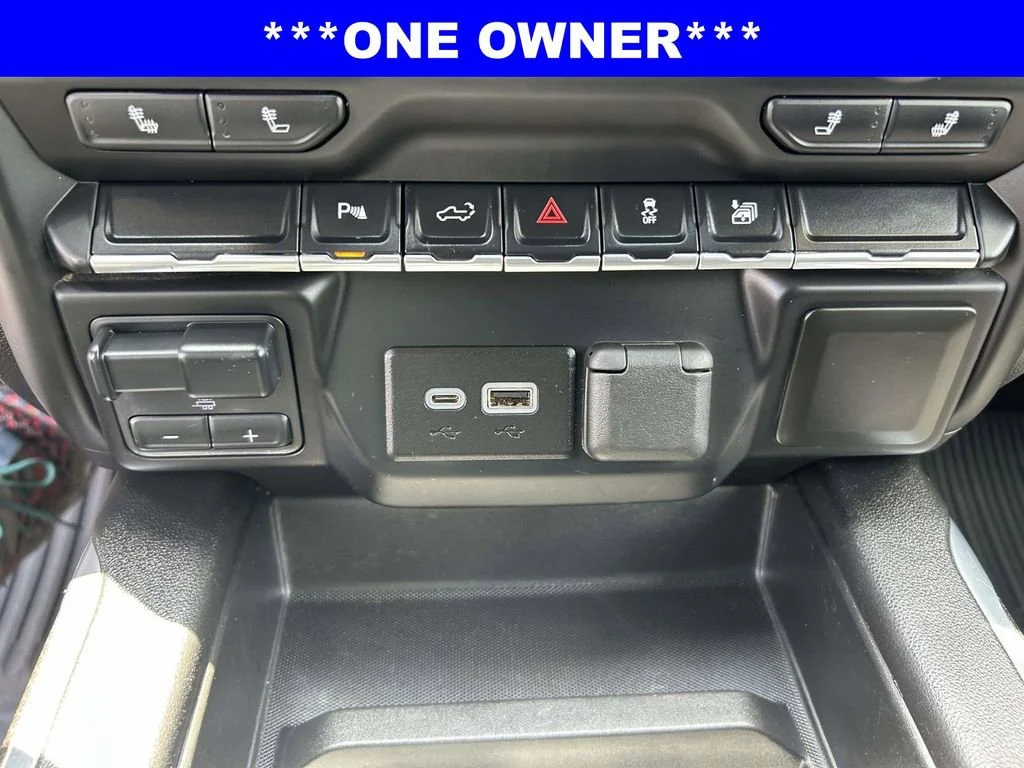 Used 2022 Silver Ice Metallic Chevrolet LT image 20