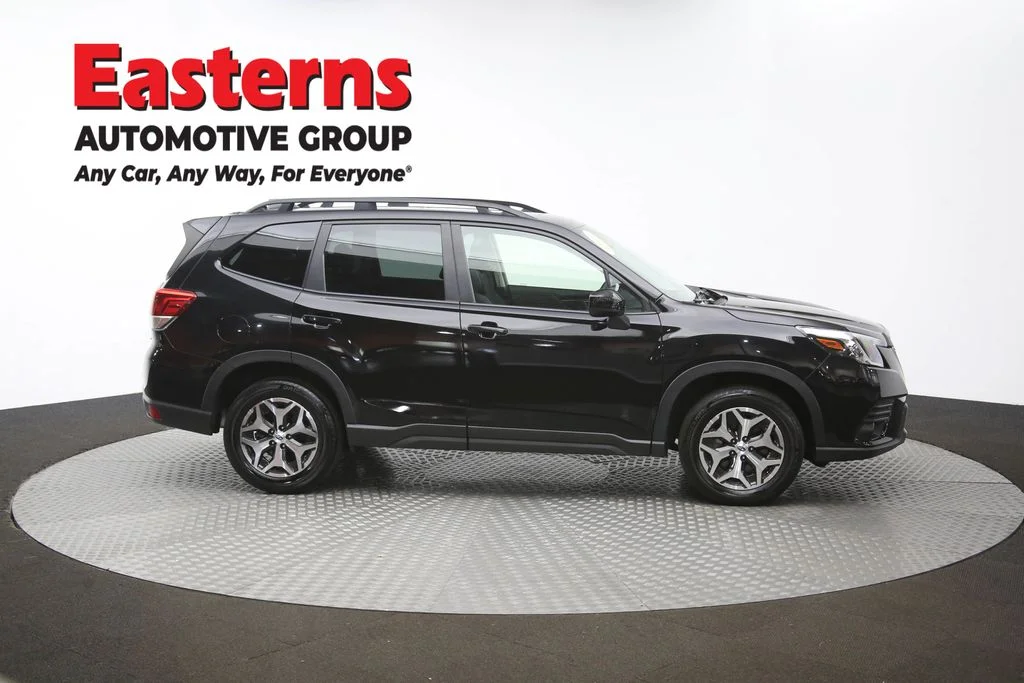 Used 2022 Black Subaru Premium image 49