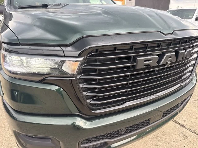 New 2026 Serrano-Green Metallic Exterior Paint RAM Laramie image 4