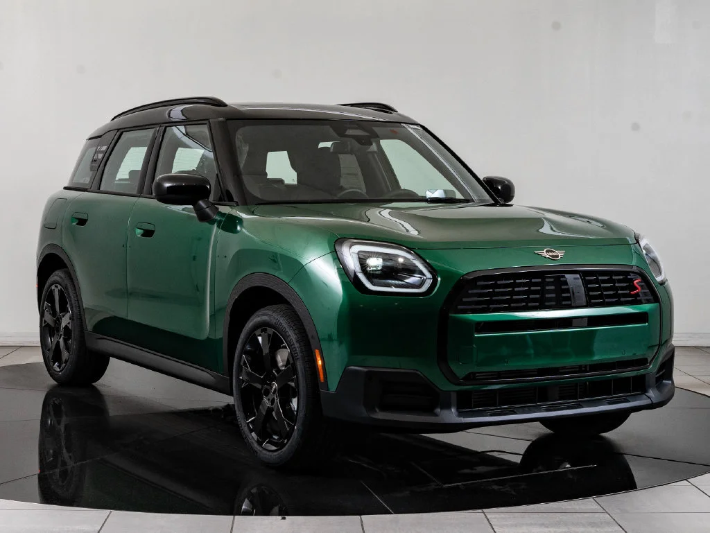 Used 2026 British Racing Green MINI Signature Plus image 12