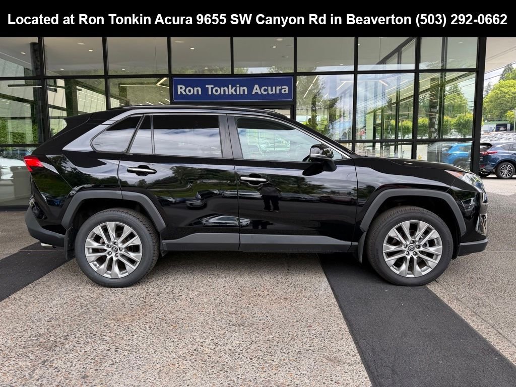 Used 2019 Midnight Black Metallic Toyota Limited image 8