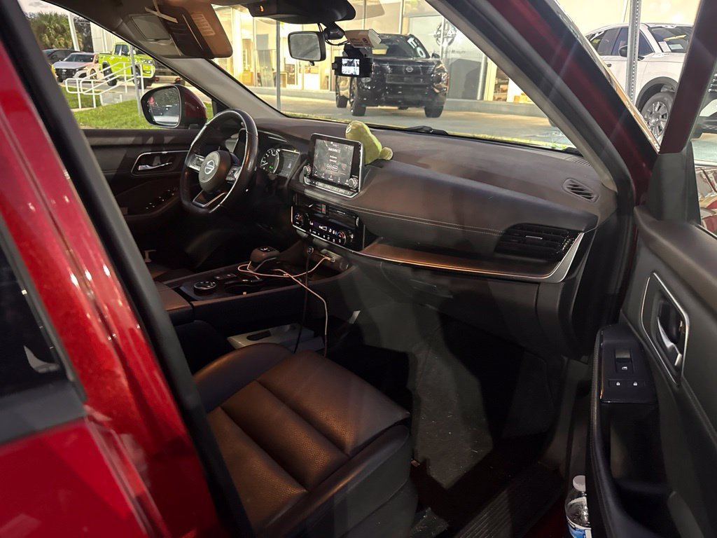 Used 2021 Red Nissan SV image 6