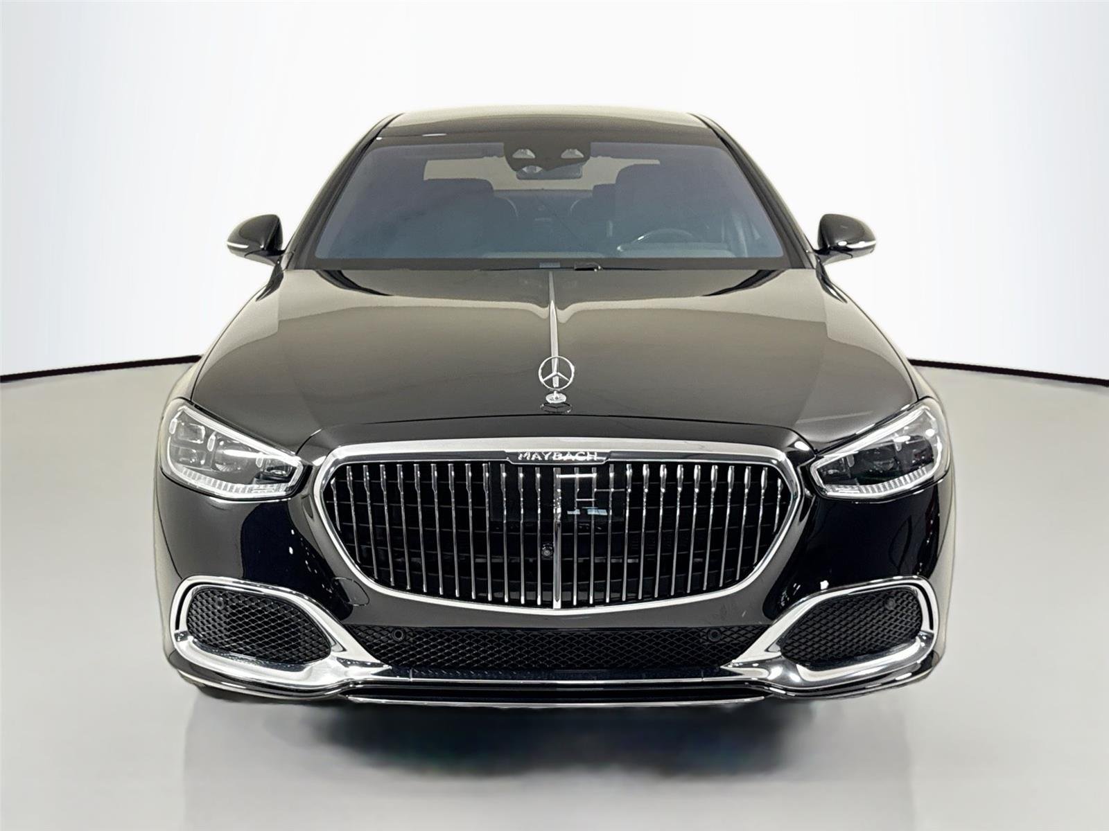 Used 2022 Black Mercedes-Benz Maybach S 580 | Exec Seating | Rear TVs image 11