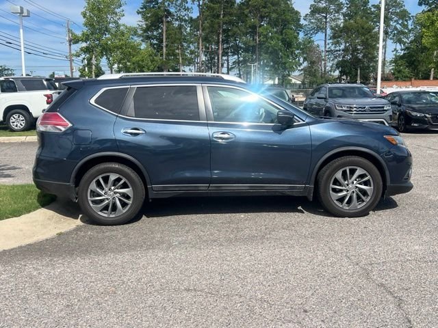 Used 2015 Blue Nissan SL image 6