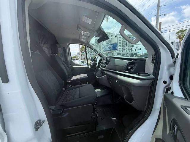 Used 2025 Oxford White Ford Base image 42