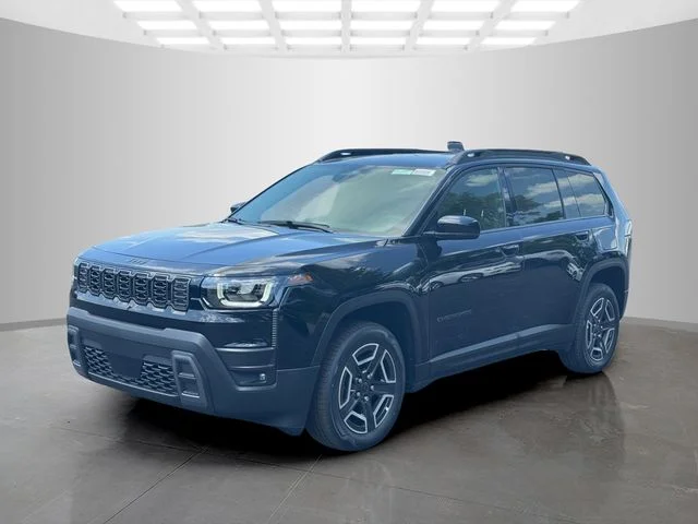 New 2026 Diamond Black Crystal Pearl-Coat Exterior Paint Jeep Limited image 3